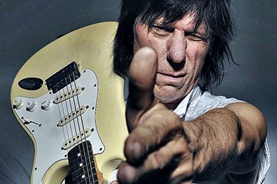 Jeff Beck struggles to be a solo artist